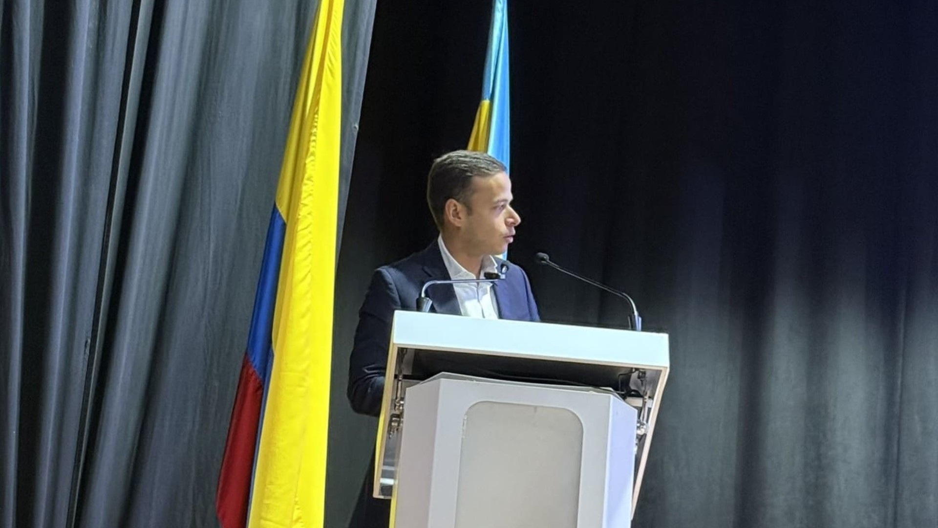 ES en Cundinamarca Educación en el Territorio y para el Territorio